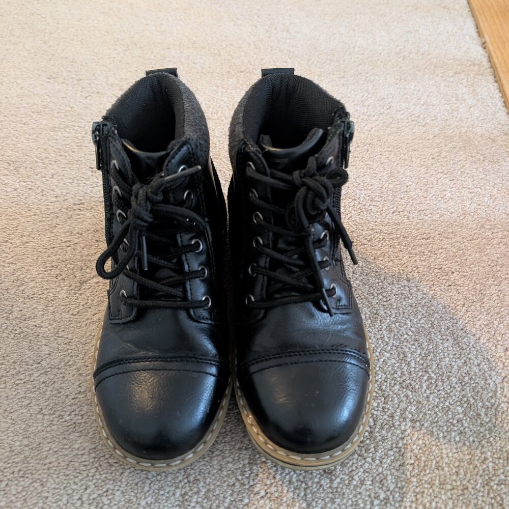 Black Boots Xray